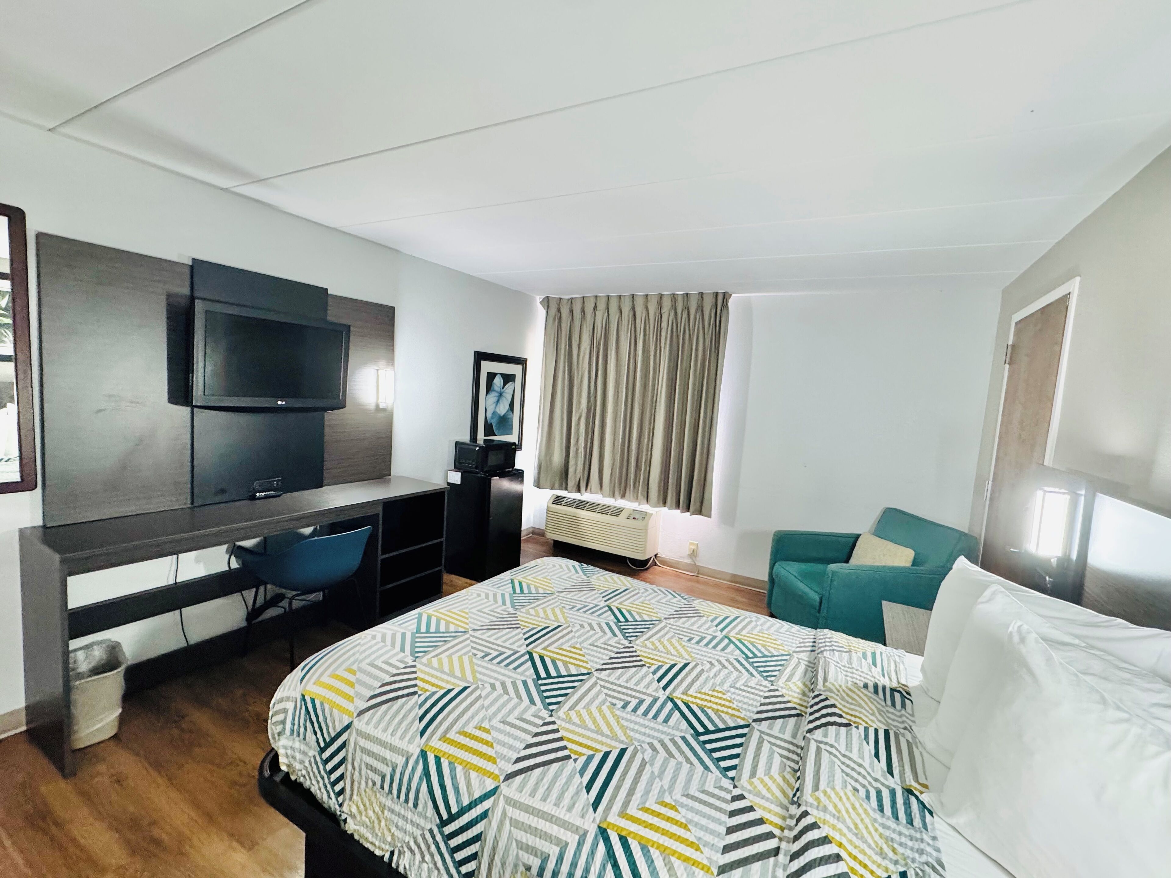 In-room safe, desk, laptop workspace, blackout curtains