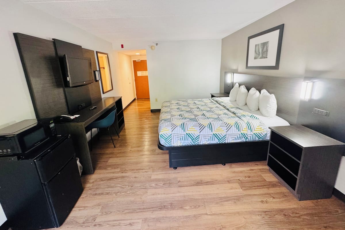 Chambre Standard, 1 très grand lit, non-fumeurs | Coffres-forts dans les chambres, bureau