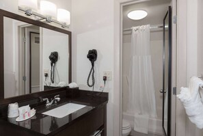 Room, 1 Queen Bed, Accessible, Non Smoking (Mobility Accessible) | Bathroom | Shower, towels - Ramada by Wyndham Boston (Boston)