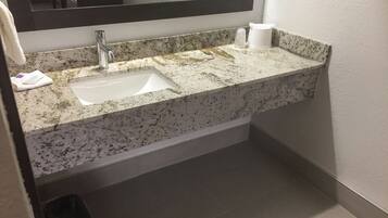 ูุญุฏุงุช ุฏุด ู
ุน ุฃุญูุงุถ ุงุณุชุญู
ุงู
ุ ู
ุฌููุงุช ุดุนุฑุ ู
ูุงุดู