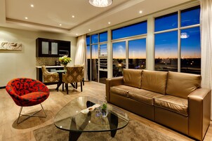 Executive Suite | Living area | TV