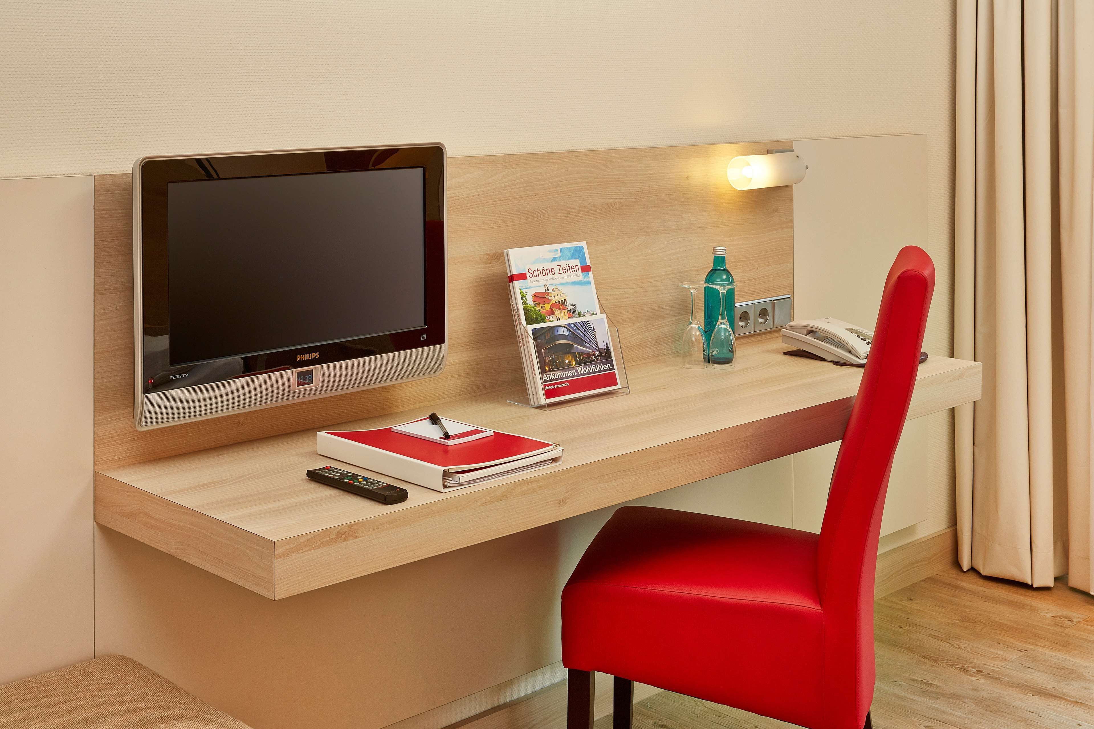 hypo-allergenic bedding, in-room safe, desk, blackout curtains