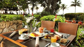 Café da manhã com buffet todos os dias (BRL 54 por pessoa)