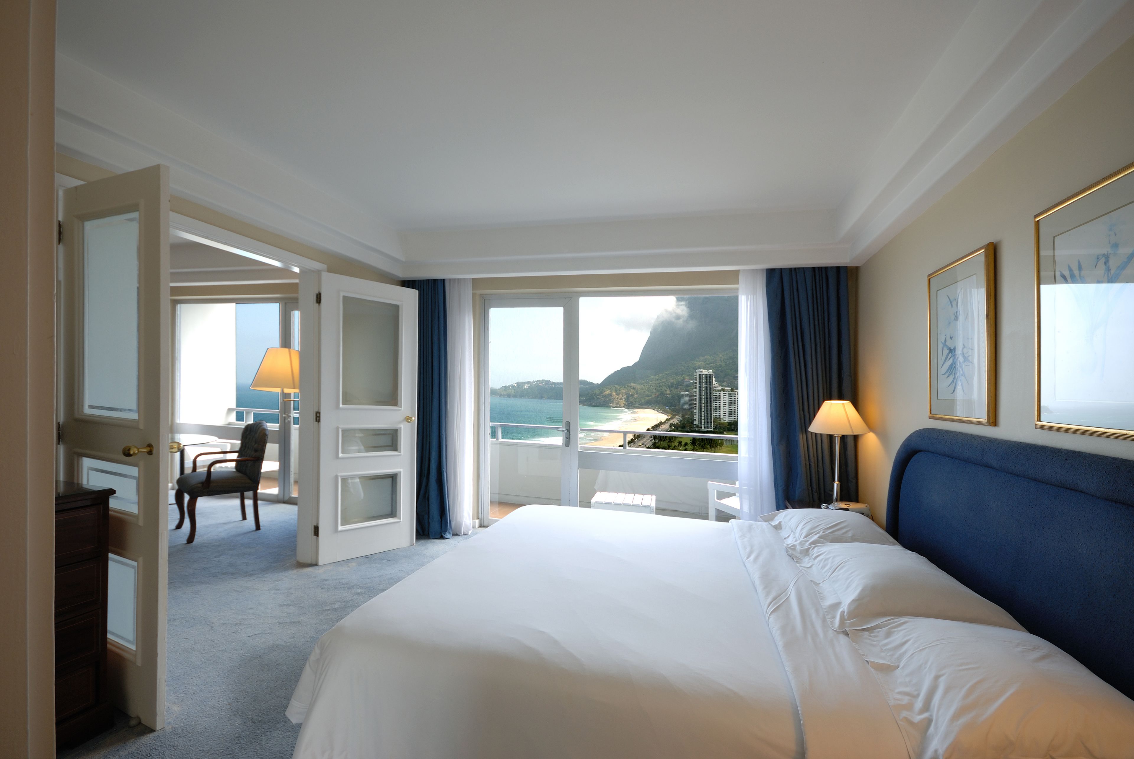 슈피리어, 킹사이즈침대 1개 | 미니바, 객실 내 금고, 책상, 다리미/다리미판