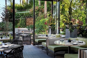3 Restaurants, Frühstück, Mittagessen, Abendessen, italienische Küche
