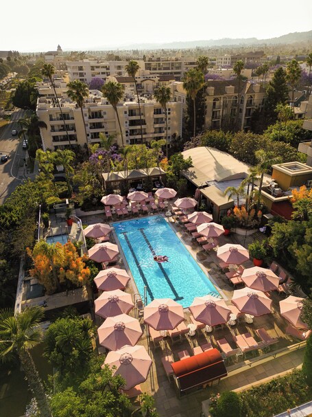 Four Seasons Los Angeles at Beverly Hills - view 2