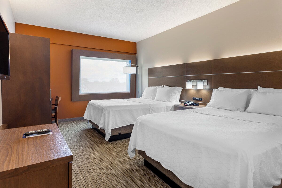 1 bedroom, in-room safe, blackout curtains, iron/ironing board