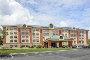 Exterior - Holiday Inn Express Branson-Green Mountain Drive by IHG (Branson)