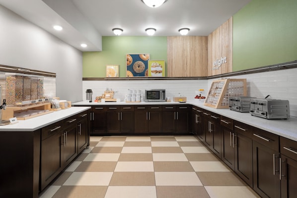 Free daily buffet breakfast 