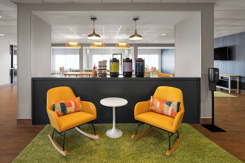 Spark by Hilton Decatur