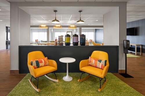 Spark by Hilton Decatur