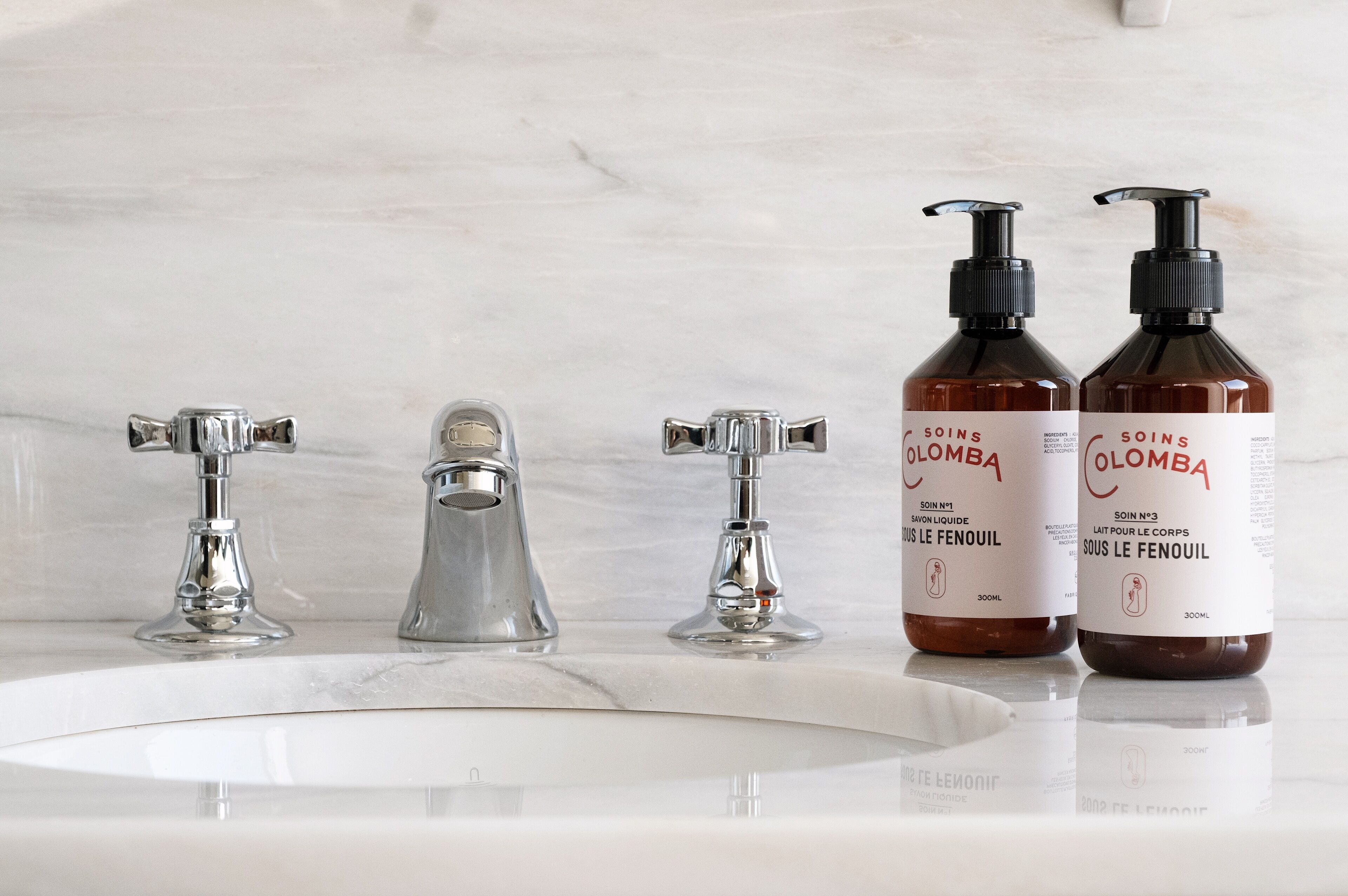 family room | bathroom | eco-friendly toiletries, hair dryer, slippers, towels