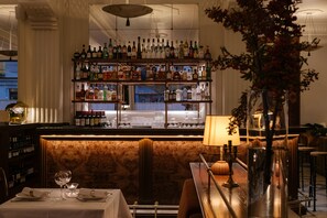 Restaurant - Hôtel Rochechouart, a Member of Design Hotels – Orso Hotel (Paris)