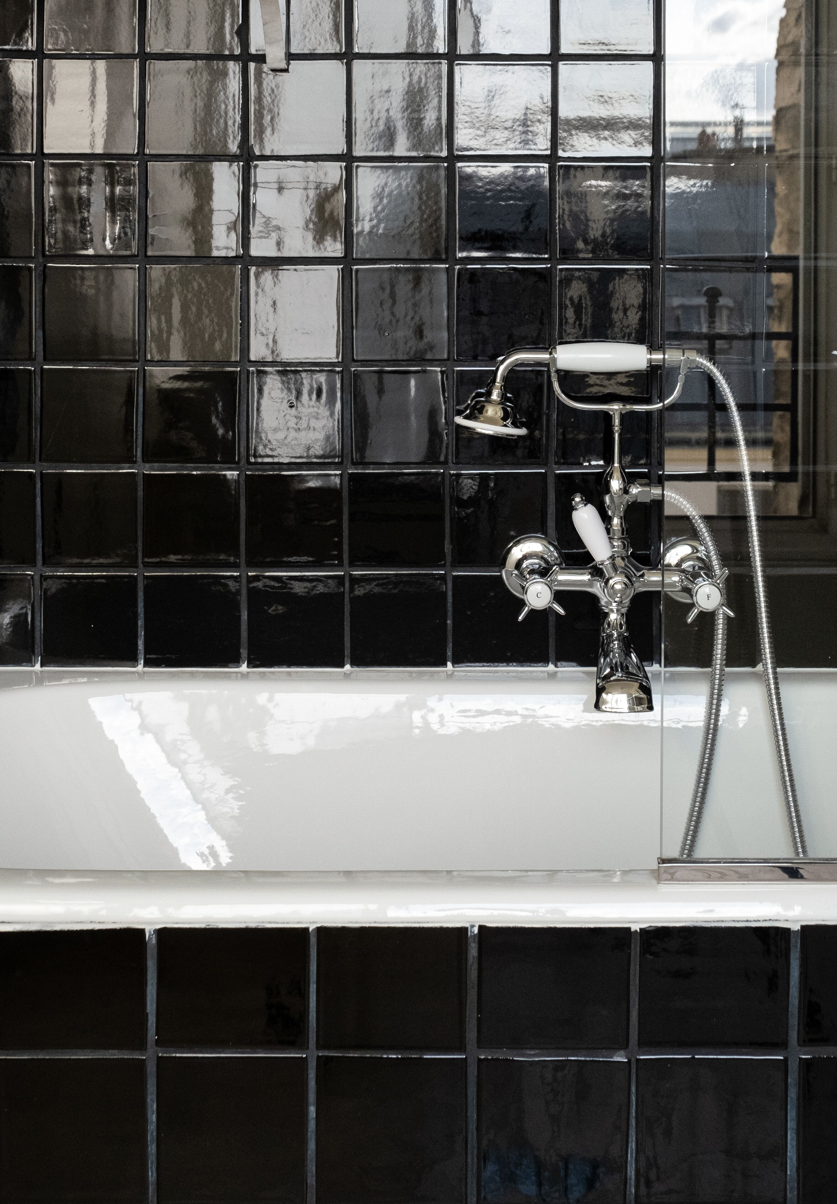 junior suite | bathroom | eco-friendly toiletries, hair dryer, slippers, towels