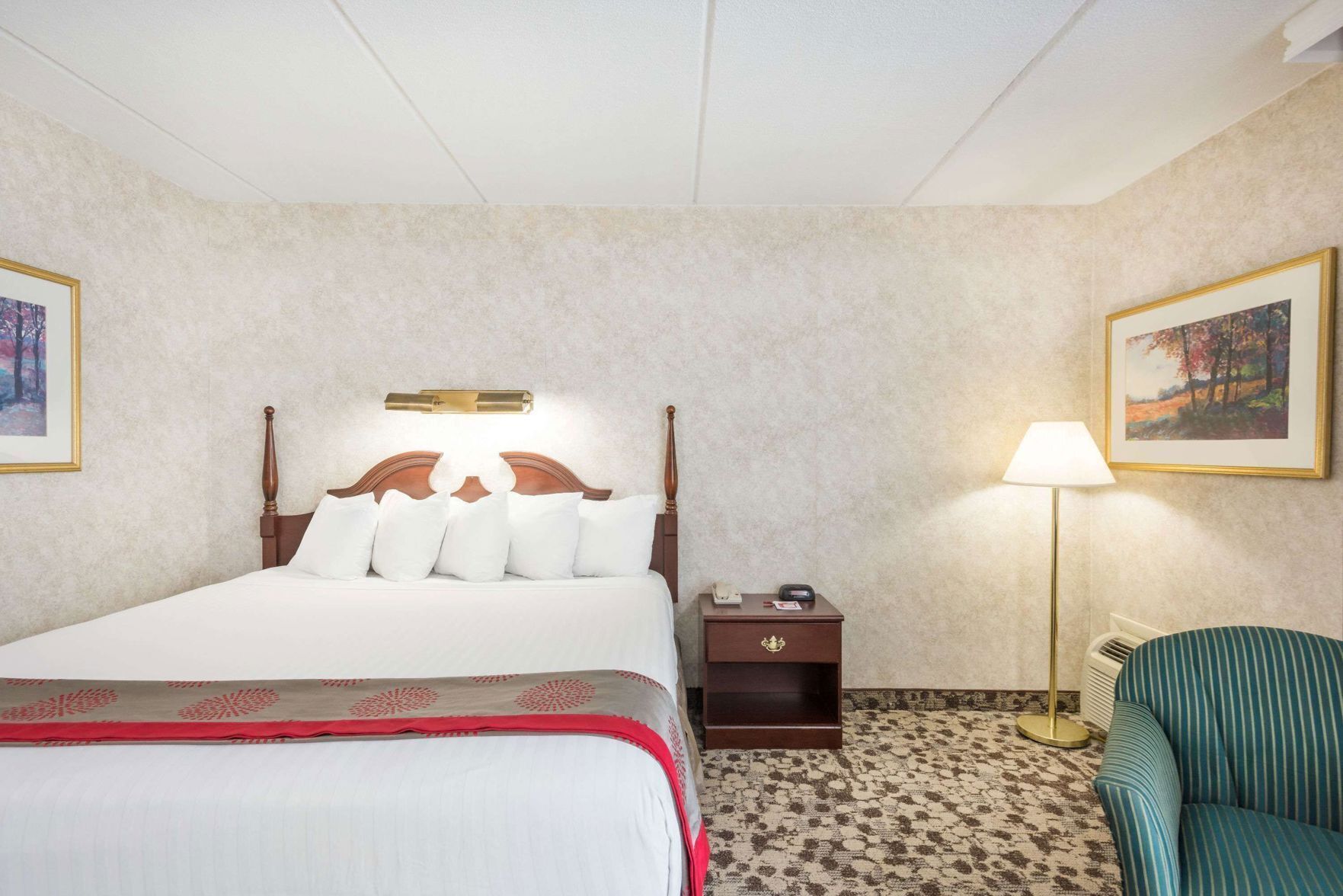 In-room safe, desk, laptop workspace, blackout curtains