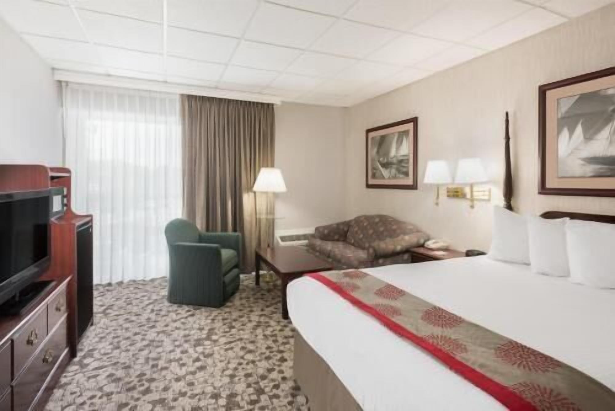 In-room safe, desk, laptop workspace, blackout curtains