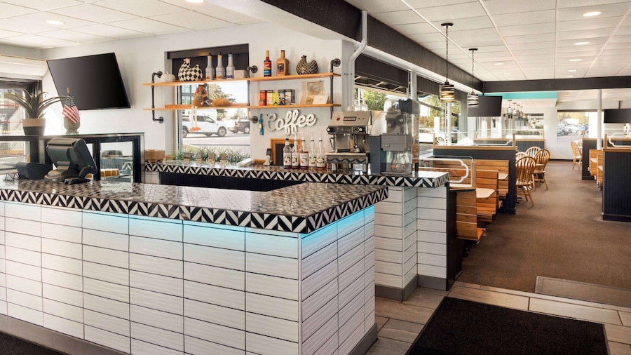 Ramada Plaza by Wyndham Portland