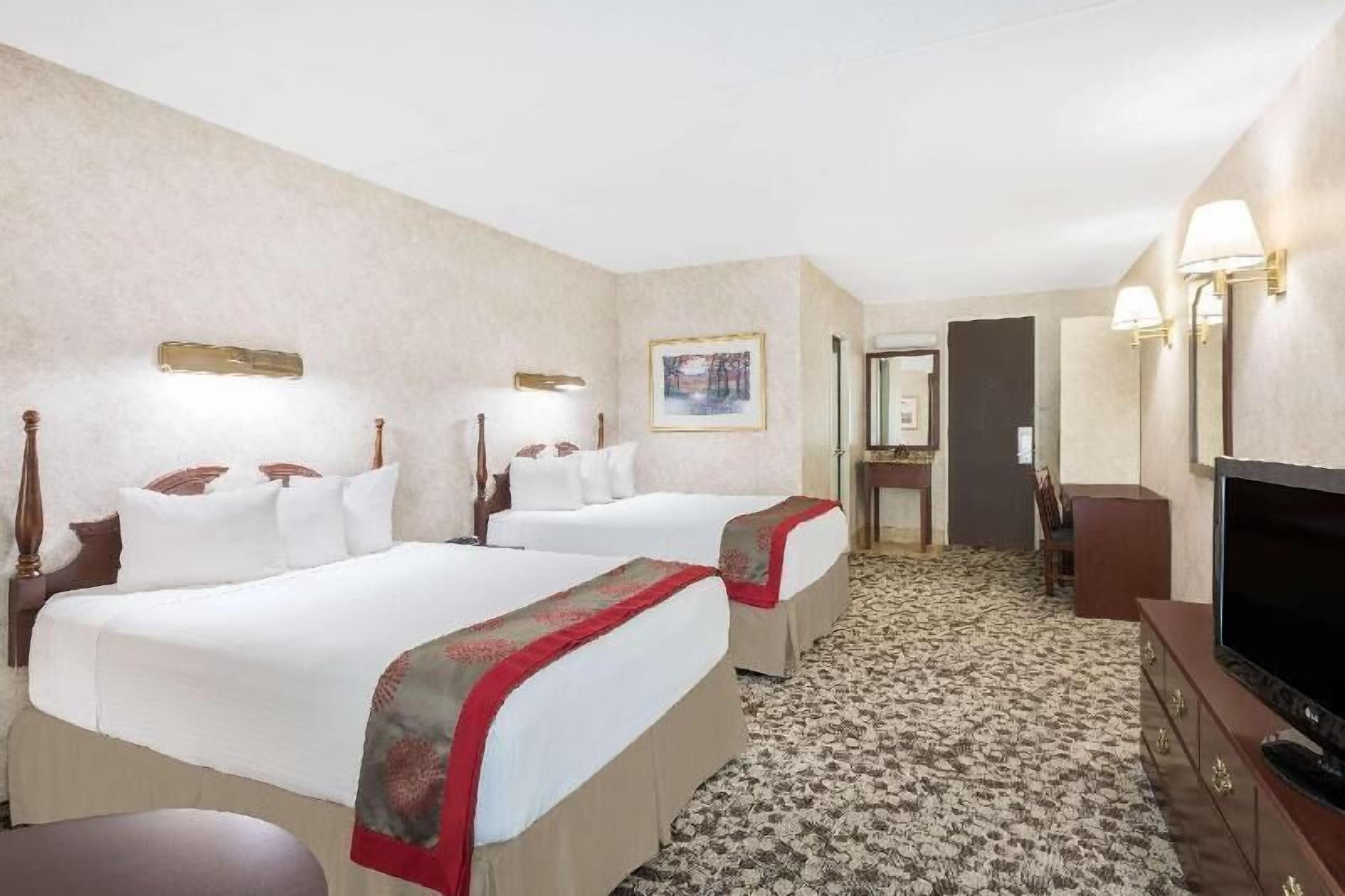 In-room safe, desk, laptop workspace, blackout curtains