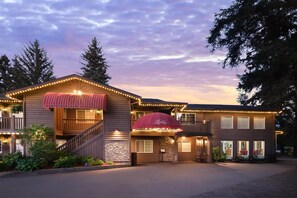 Exterior - Best Western Country Lane Inn (Juneau)