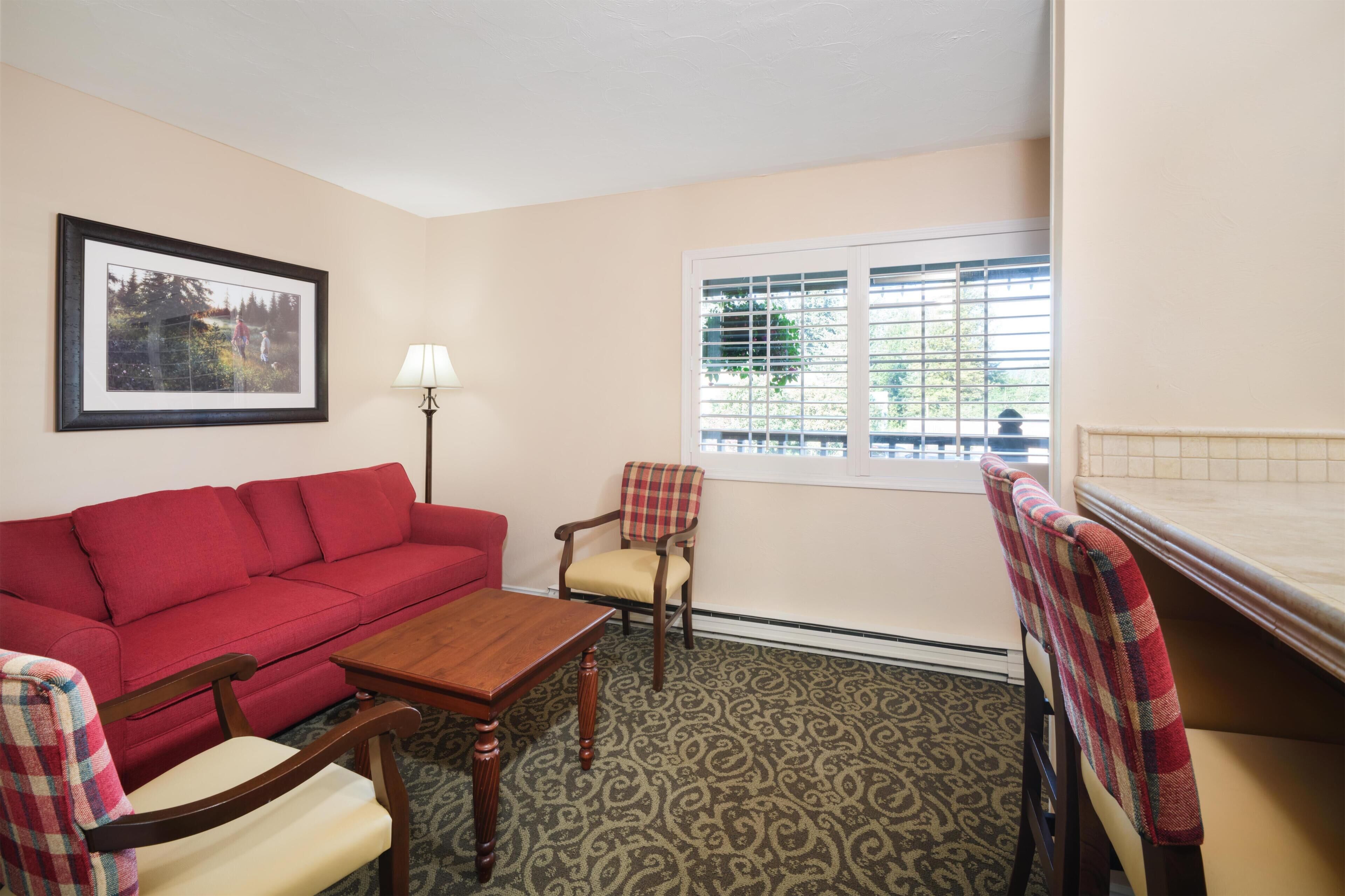 Suite, 1 King Bed, Non Smoking, Refrigerator & Microwave (with Sofabed) | Iron/ironing board, free WiFi, bed sheets