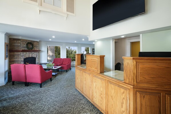Lobby - Best Western Country Lane Inn (Juneau)