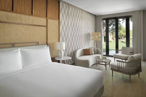 Habitación Premium, 1 cama King size, acceso a la alberca (Direct) | Sábanas italianas Frette, ropa de cama de alta calidad y edredón