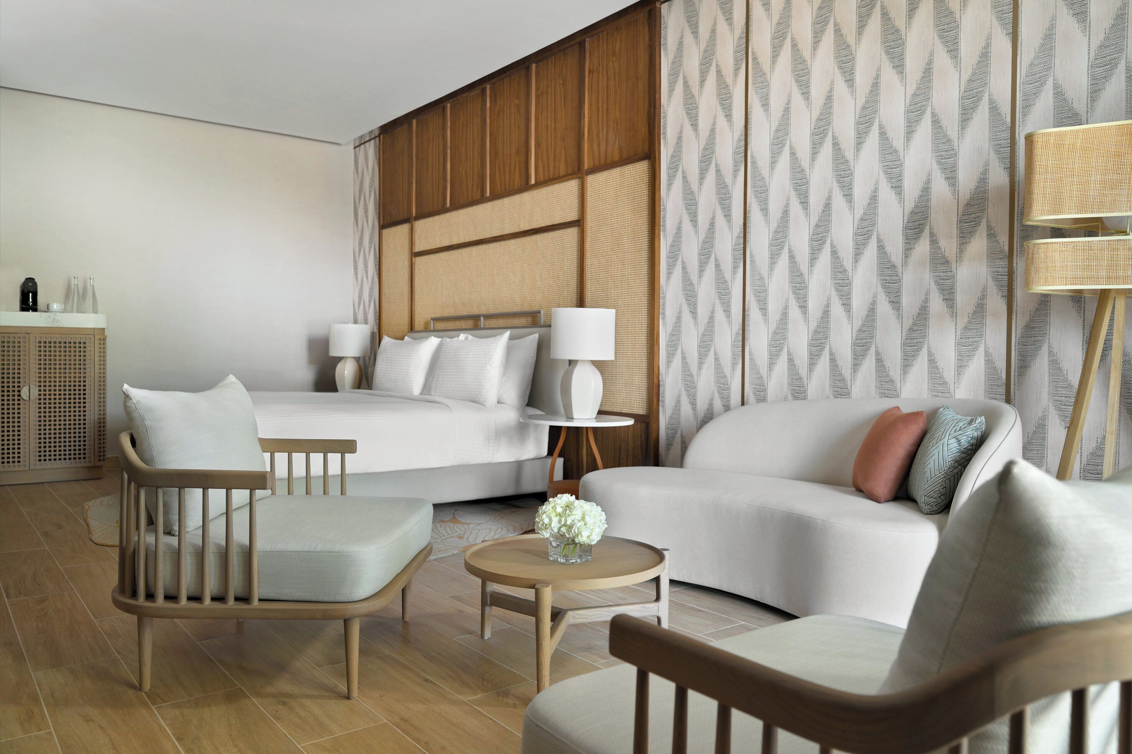 Premium Room, 1 King Bed, Pool Access (Direct)