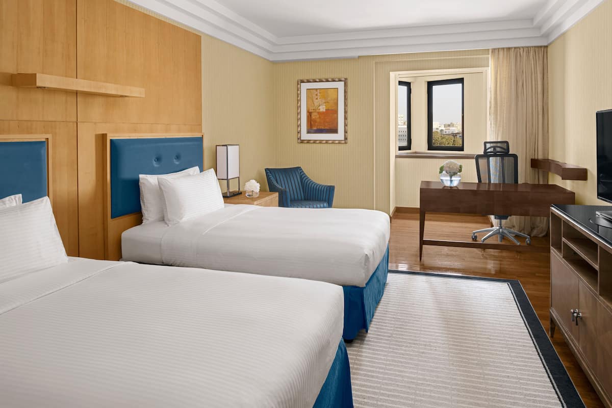 1 bedroom, Frette Italian sheets, premium bedding, down comforters
