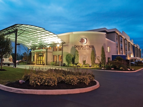 DoubleTree by Hilton Hotel Buffalo - Amherst
