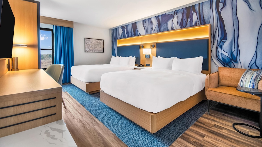 DoubleTree by Hilton Hotel Buffalo - Amherst