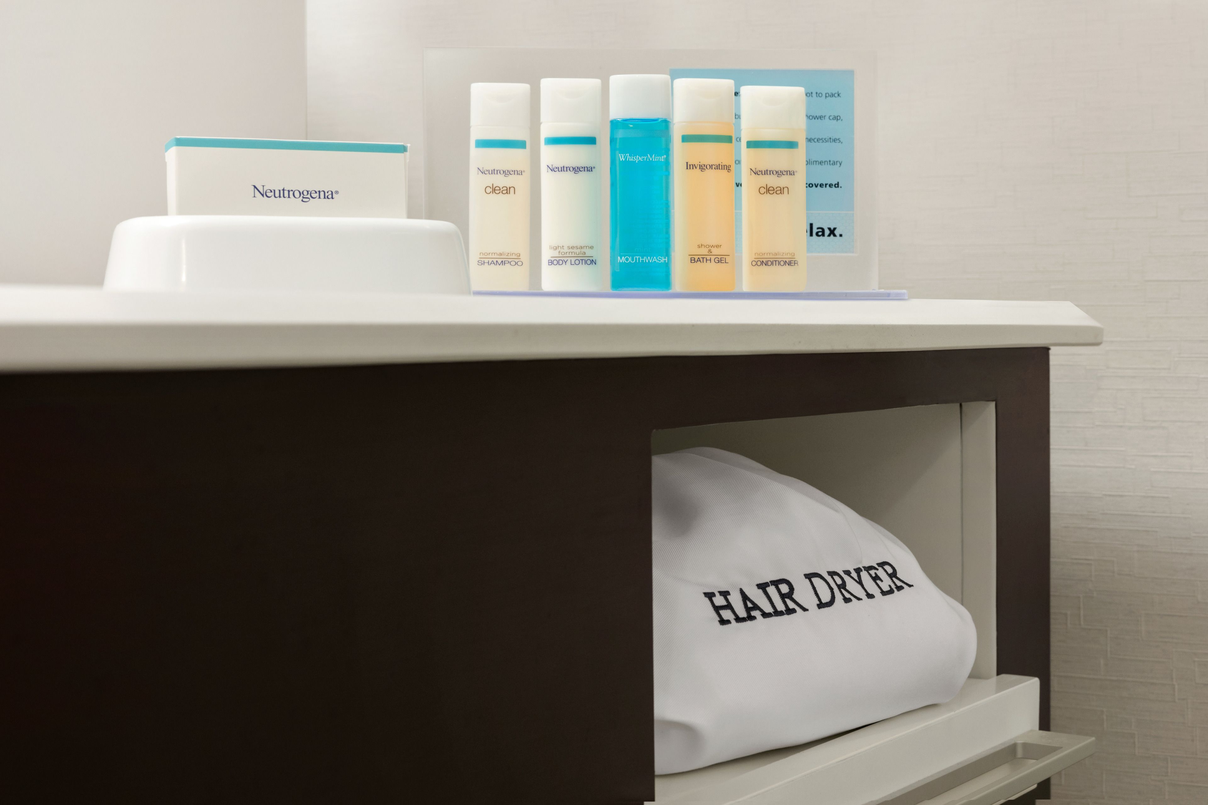 suite, 1 king bed, non smoking (mini suite) | bathroom | combined shower/bathtub, free toiletries, hair dryer, towels