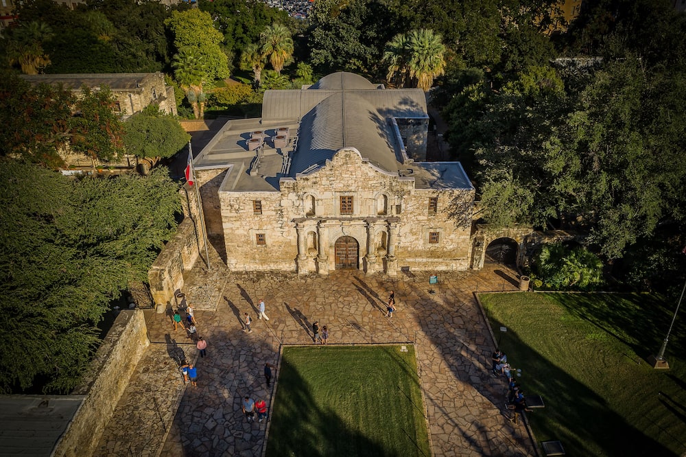 The Emily Morgan San Antonio - a DoubleTree by Hilton
