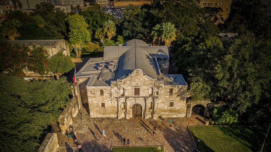 The Emily Morgan San Antonio - a DoubleTree by Hilton