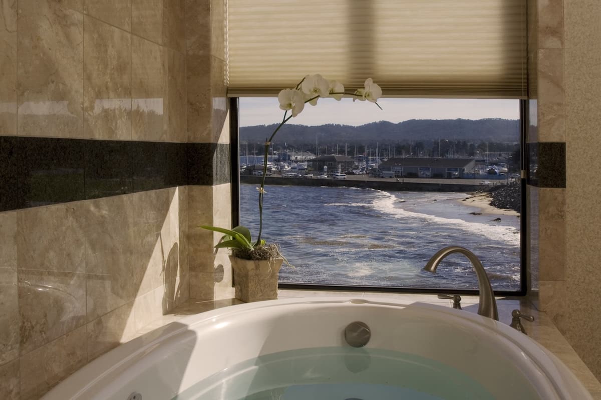 deep-soaking bathtub