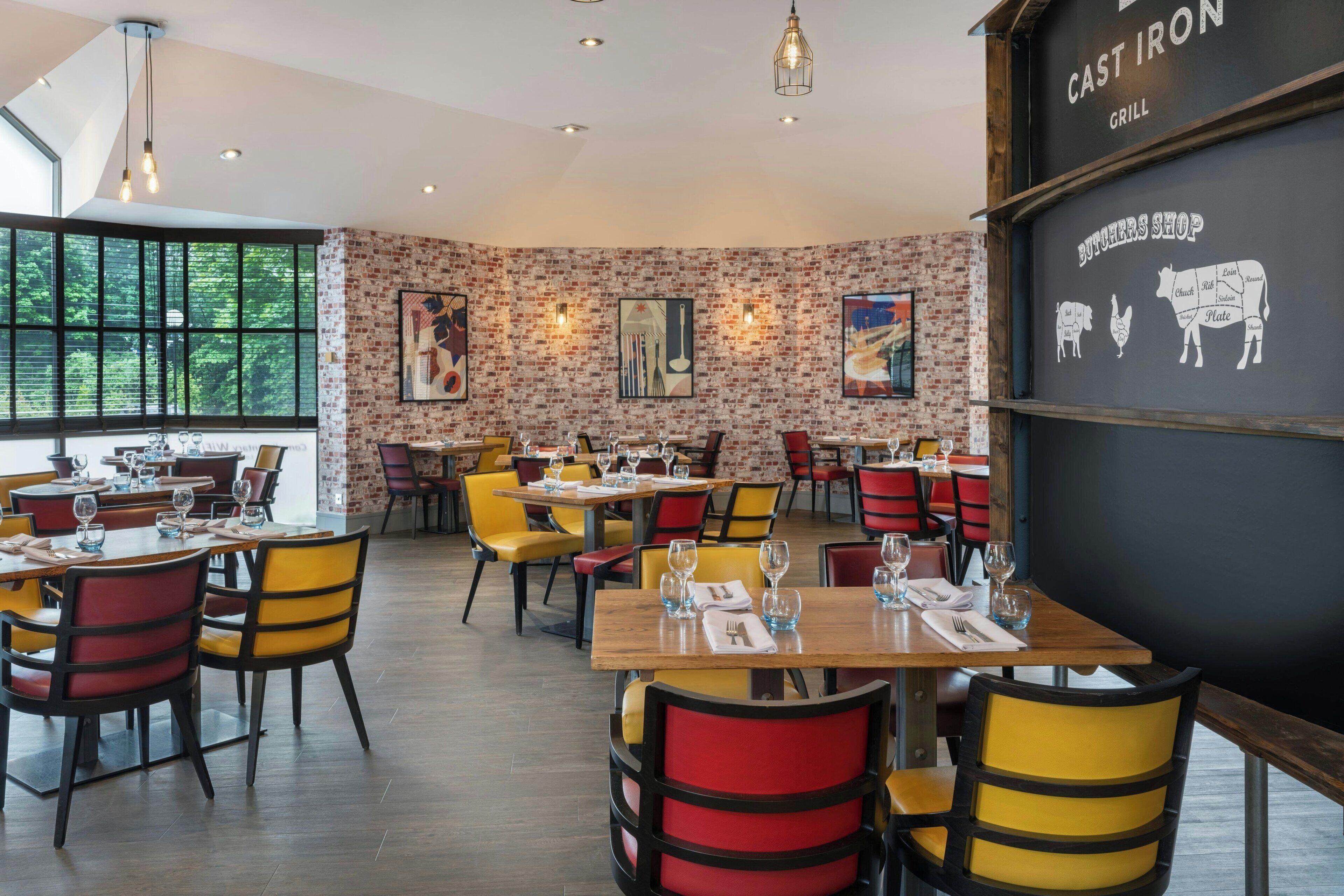 供应早餐和晚餐