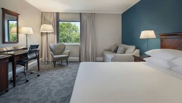 Deluxe Room, 1 King Bed with Sofa bed | Premium bedding, in-room safe, desk, blackout drapes