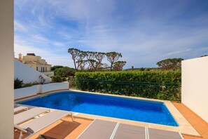Laptop workspace, blackout curtains, iron/ironing board - Vale do Lobo Resort (Loulé)