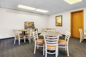 Free continental breakfast