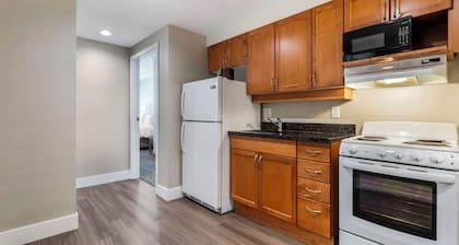 Best Western Plus Kelowna Hotel & Suites