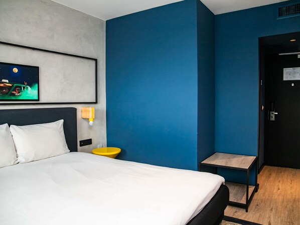 Room, 1 Double Bed | Premium bedding, down comforters, desk, laptop workspace - ibis Styles Abidjan Marcory (Abidjan)