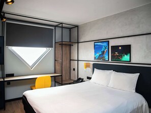 Room, 1 Double Bed | Premium bedding, down comforters, desk, laptop workspace