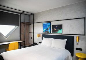 Room, 1 Double Bed | Premium bedding, down comforters, desk, laptop workspace