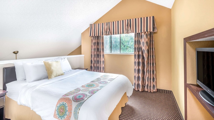 Hawthorn Extended Stay by Wyndham Dayton