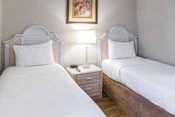 Condo, 2 Bedrooms, Kitchen | 1 bedroom, in-room safe, iron/ironing board, free WiFi at Bryan