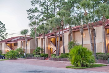 Hotel Exterior at Bryan