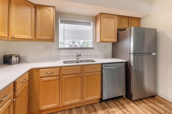 Condo, 2 Bedrooms, Kitchen | Private kitchen | Fridge, microwave, oven, stovetop at Bryan