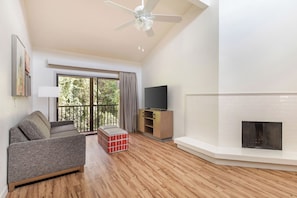 Condo, 2 Bedrooms, Kitchen | Living area | TV, DVD player