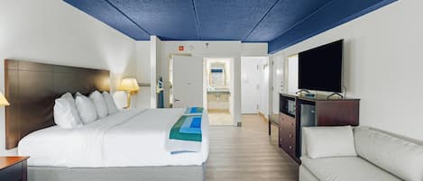 Chambre, 1 trÚs grand lit, accessible aux personnes à mobilité réduite, non-fumeur (Transfer Shower) | Literie hypoallergénique, bureau