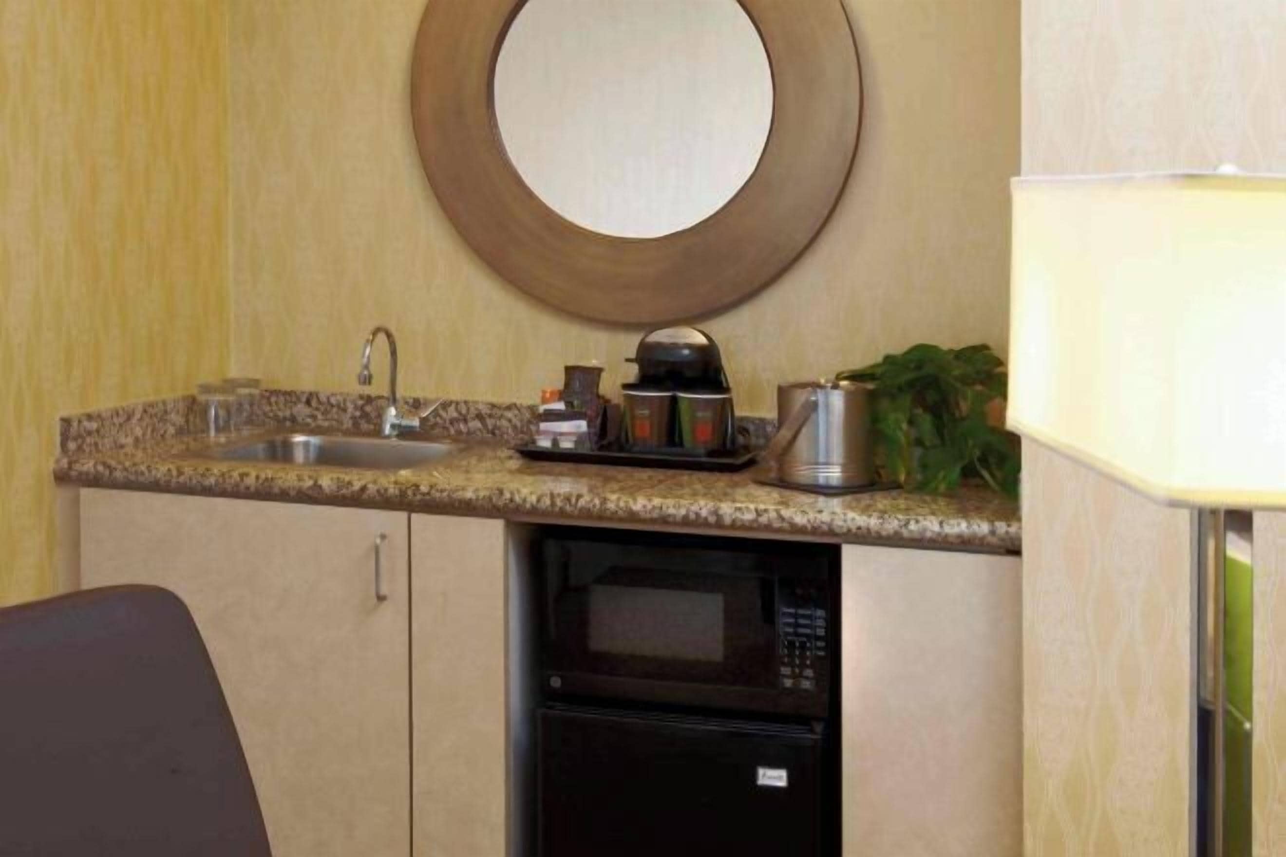 迷你冰箱、茶具/咖啡用具、提供环保清洁产品