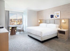 Suite, 1 King Bed, Balcony, City View | 1 bedroom, premium bedding, in-room safe, desk - Hilton Santa Monica Hotel & Suites (Santa Monica)